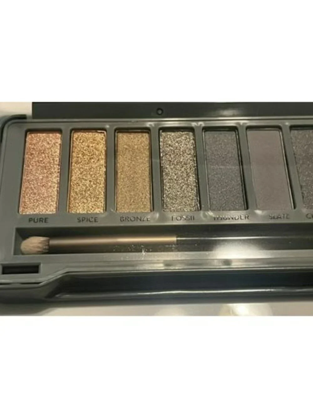 Lacura Smoky Eyeshadow Palette With 12 Shades & Brush For Bold & Neutral Looks